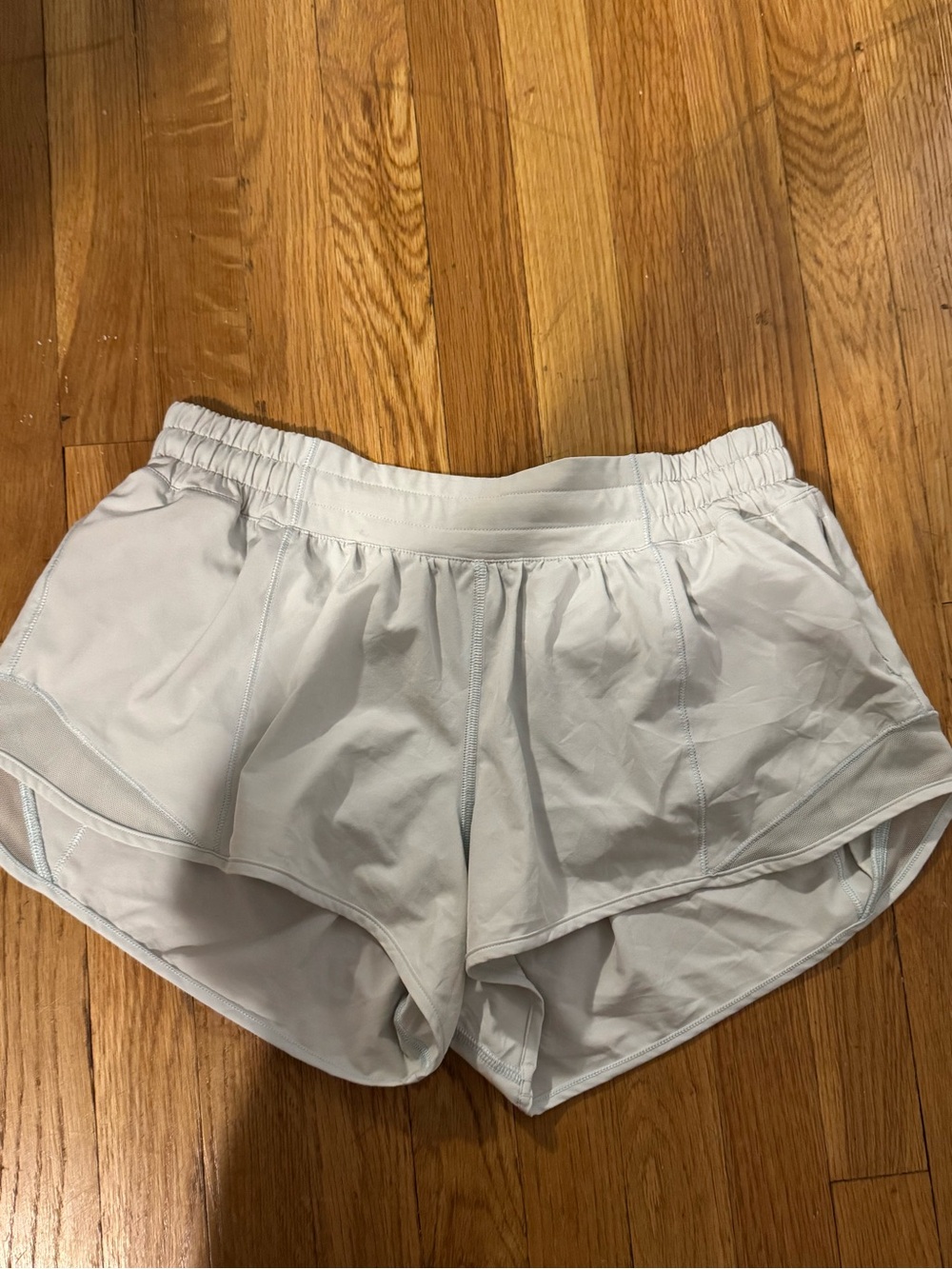 lululemon athletica mint breeze Women’s running Shorts